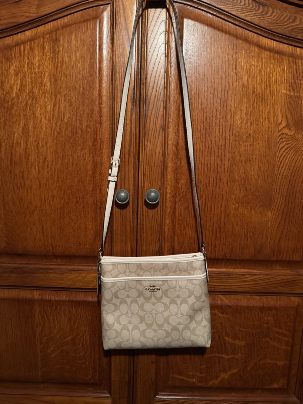 Authentic Coach Signature File Crossbody Bag Light Khaki/ Cream Leather Purse